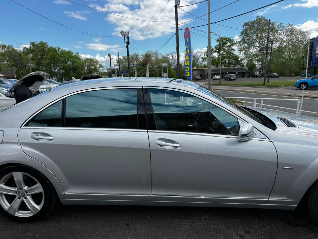 Mercedes-Benz S-Class 4dr Sdn S 550 4MATIC 2012