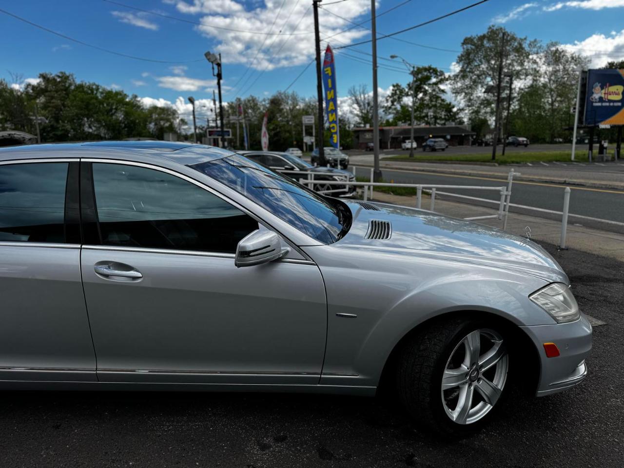 Mercedes-Benz S-Class 4dr Sdn S 550 4MATIC 2012