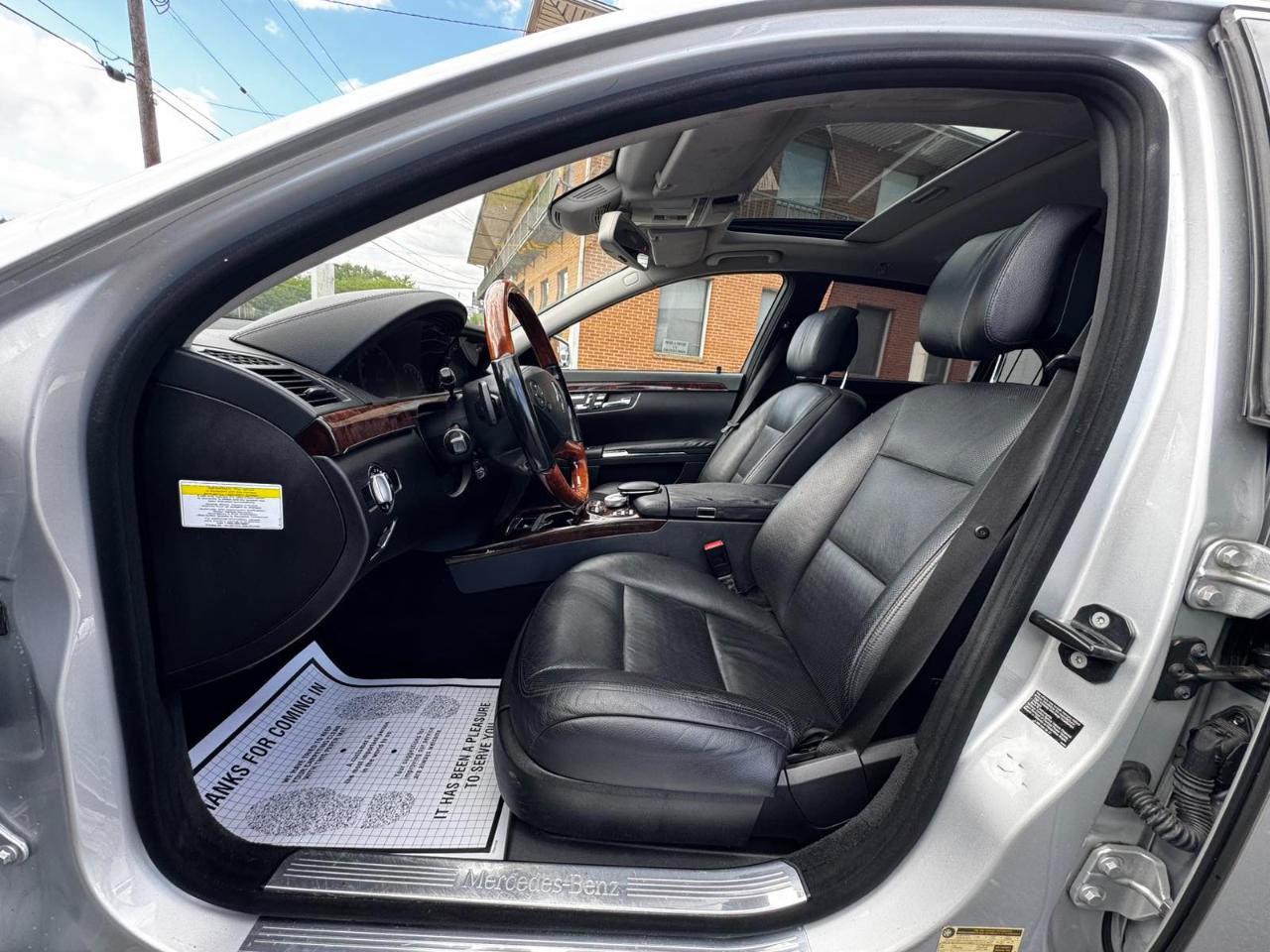 Mercedes-Benz S-Class 4dr Sdn S 550 4MATIC 2012