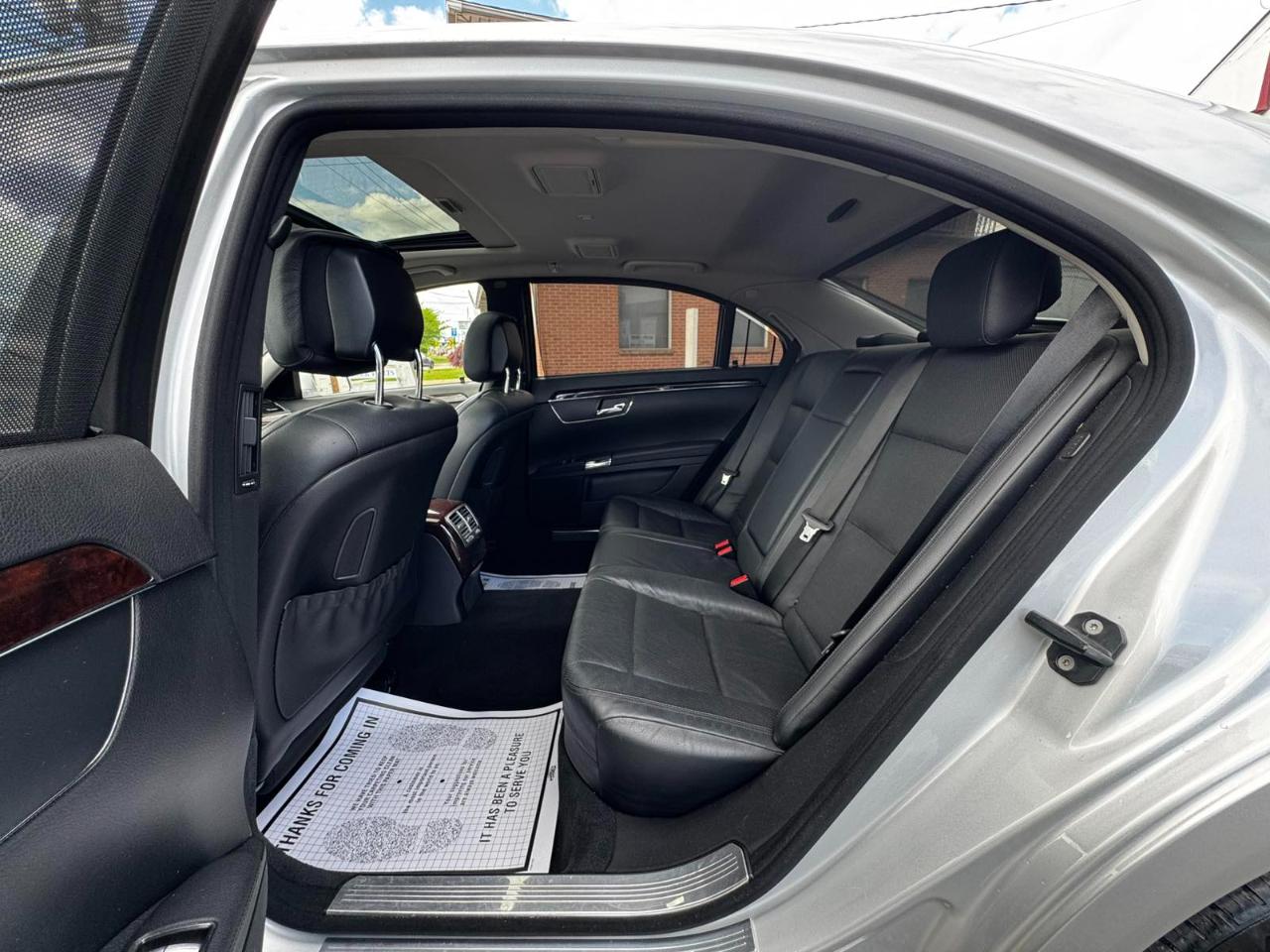 Mercedes-Benz S-Class 4dr Sdn S 550 4MATIC 2012