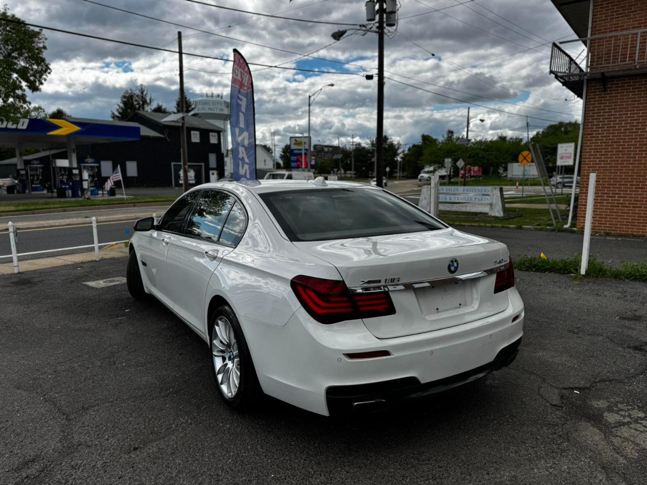 BMW 7 Series 4dr Sdn 740Li xDrive AWD 2014