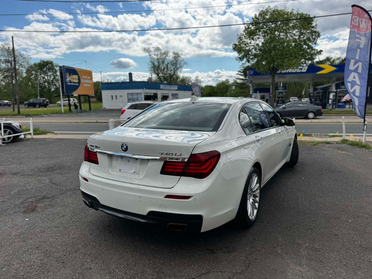 BMW 7 Series 4dr Sdn 740Li xDrive AWD 2014
