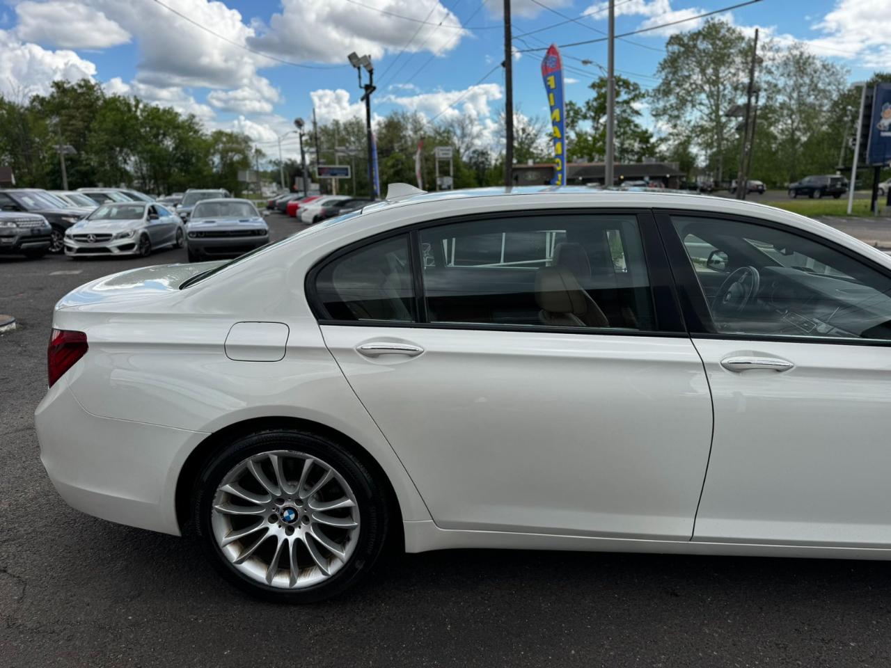 BMW 7 Series 4dr Sdn 740Li xDrive AWD 2014