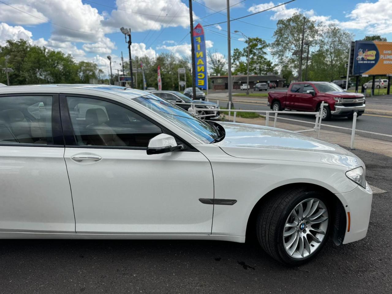 BMW 7 Series 4dr Sdn 740Li xDrive AWD 2014