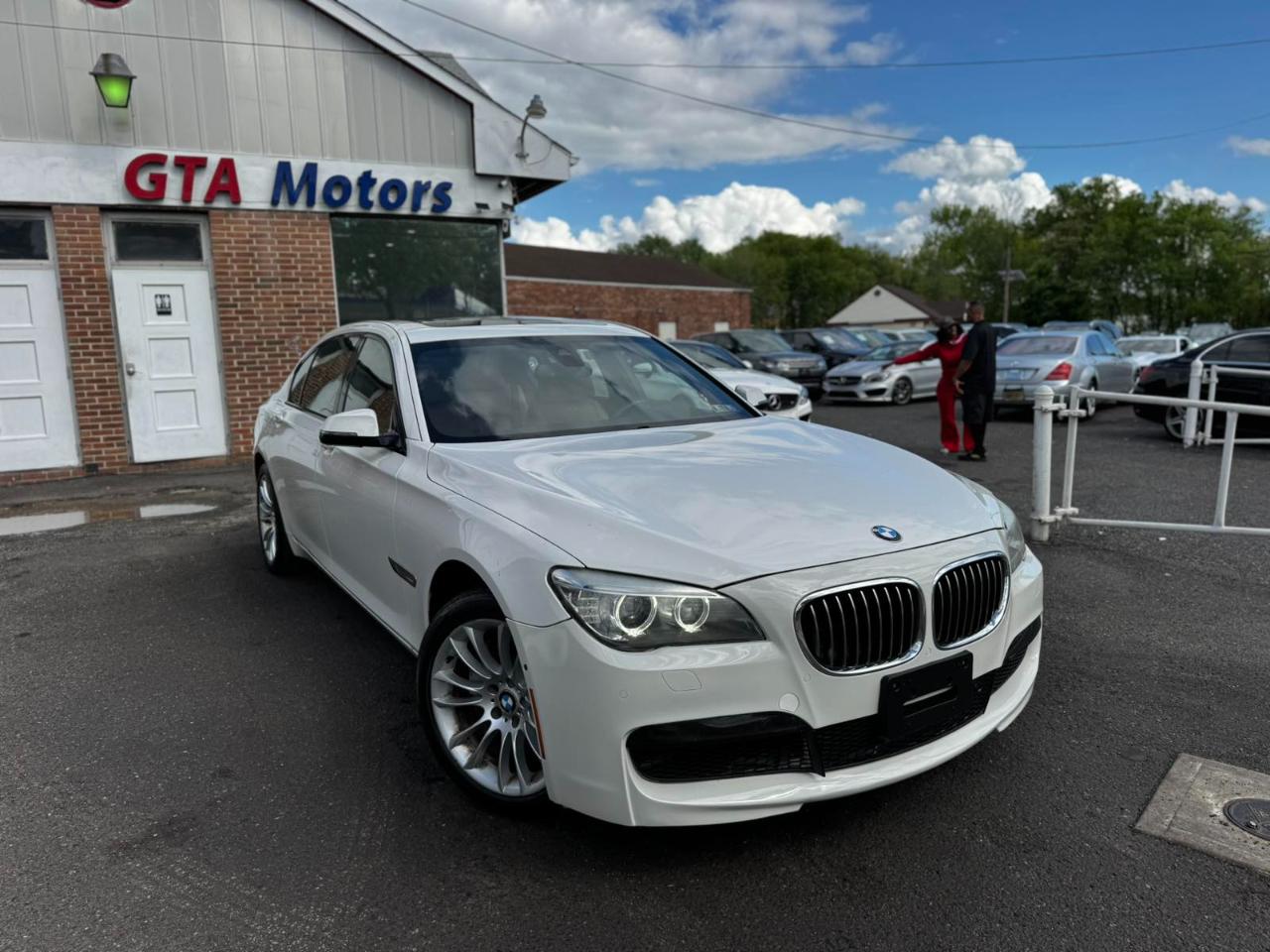 BMW 7 Series 4dr Sdn 740Li xDrive AWD 2014