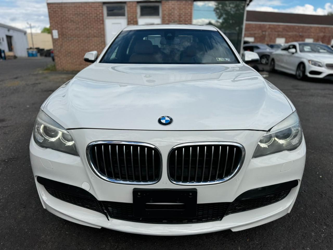 BMW 7 Series 4dr Sdn 740Li xDrive AWD 2014
