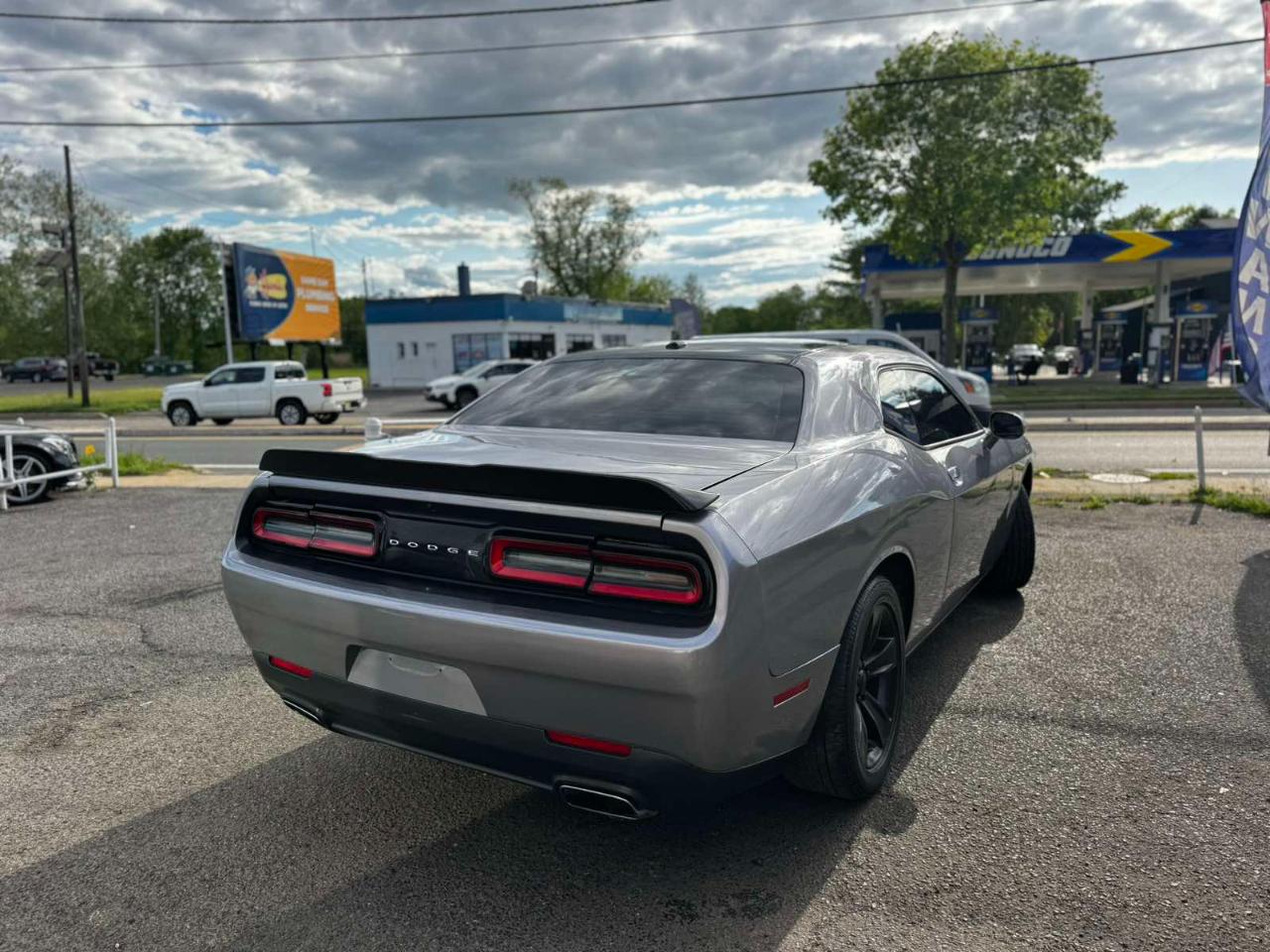 Dodge Challenger 2dr Cpe SXT 2016