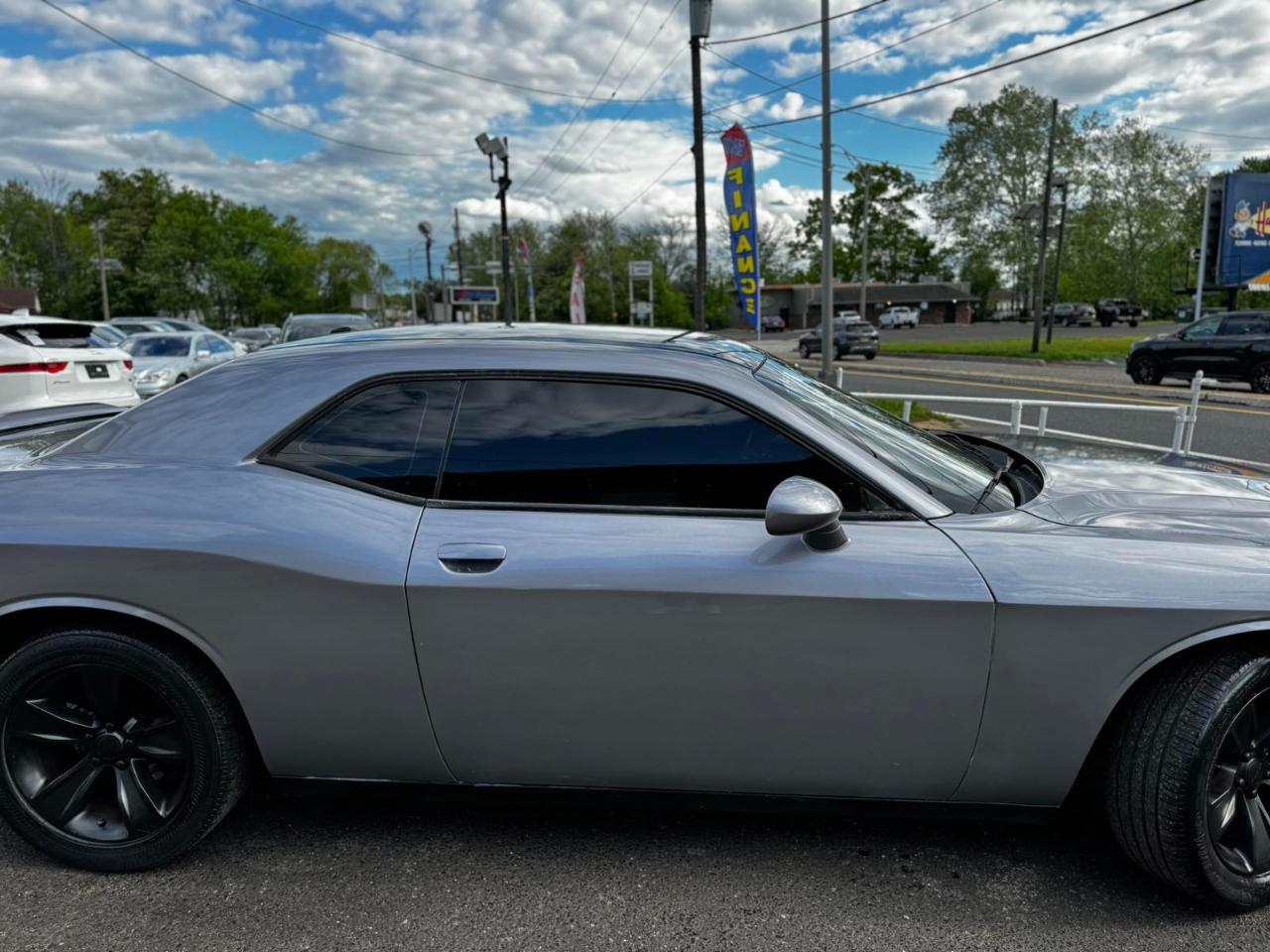 Dodge Challenger 2dr Cpe SXT 2016