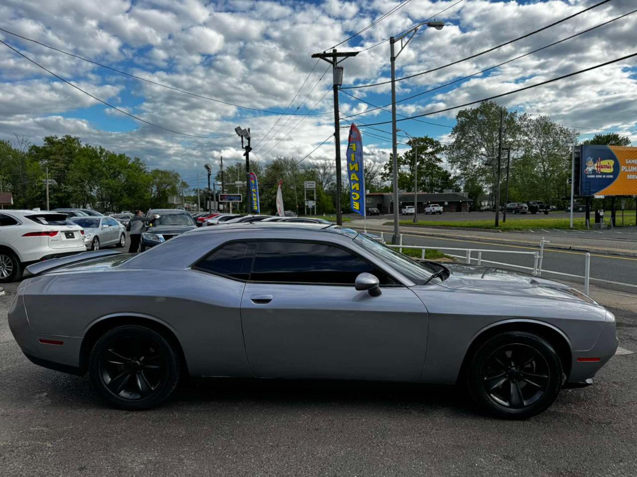 Dodge Challenger 2dr Cpe SXT 2016