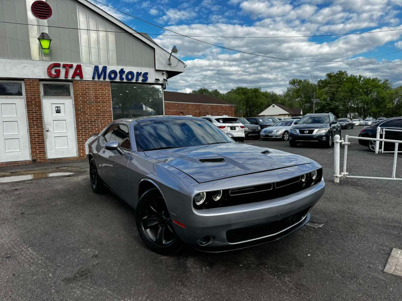 Dodge Challenger 2dr Cpe SXT 2016