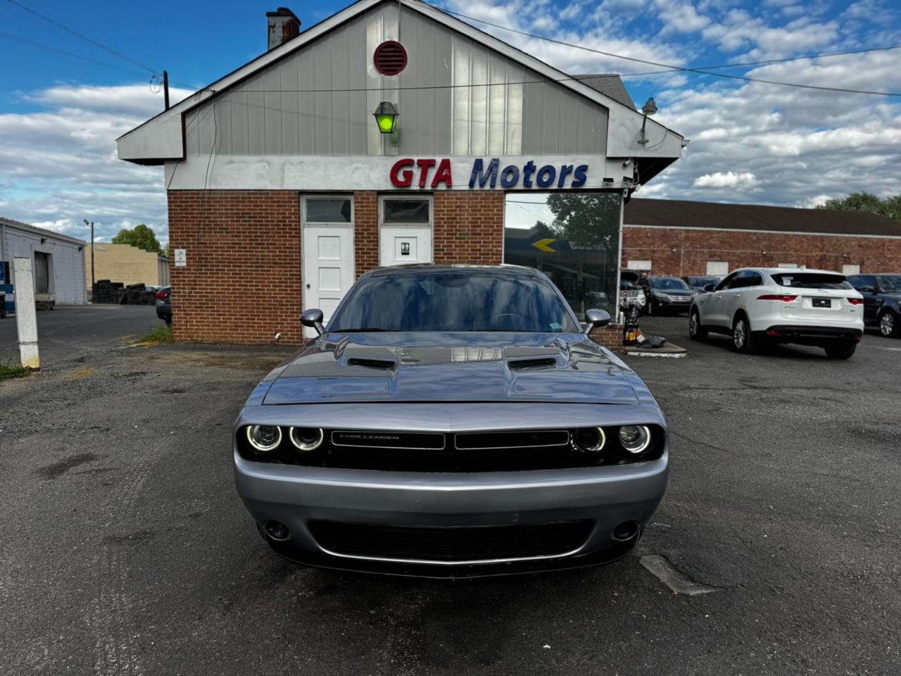 Dodge Challenger 2dr Cpe SXT 2016