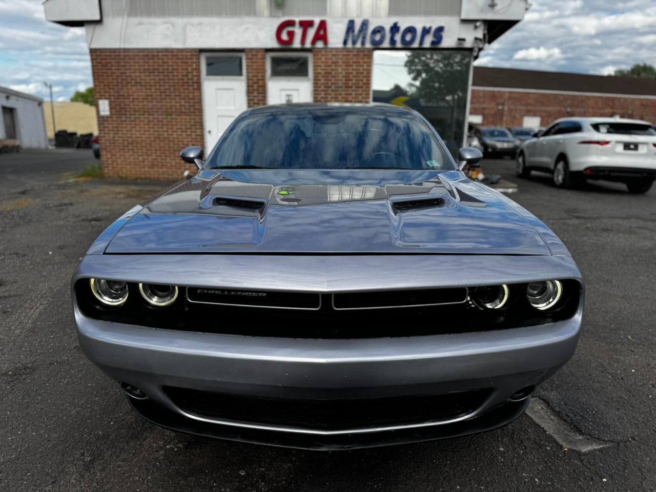 Dodge Challenger 2dr Cpe SXT 2016