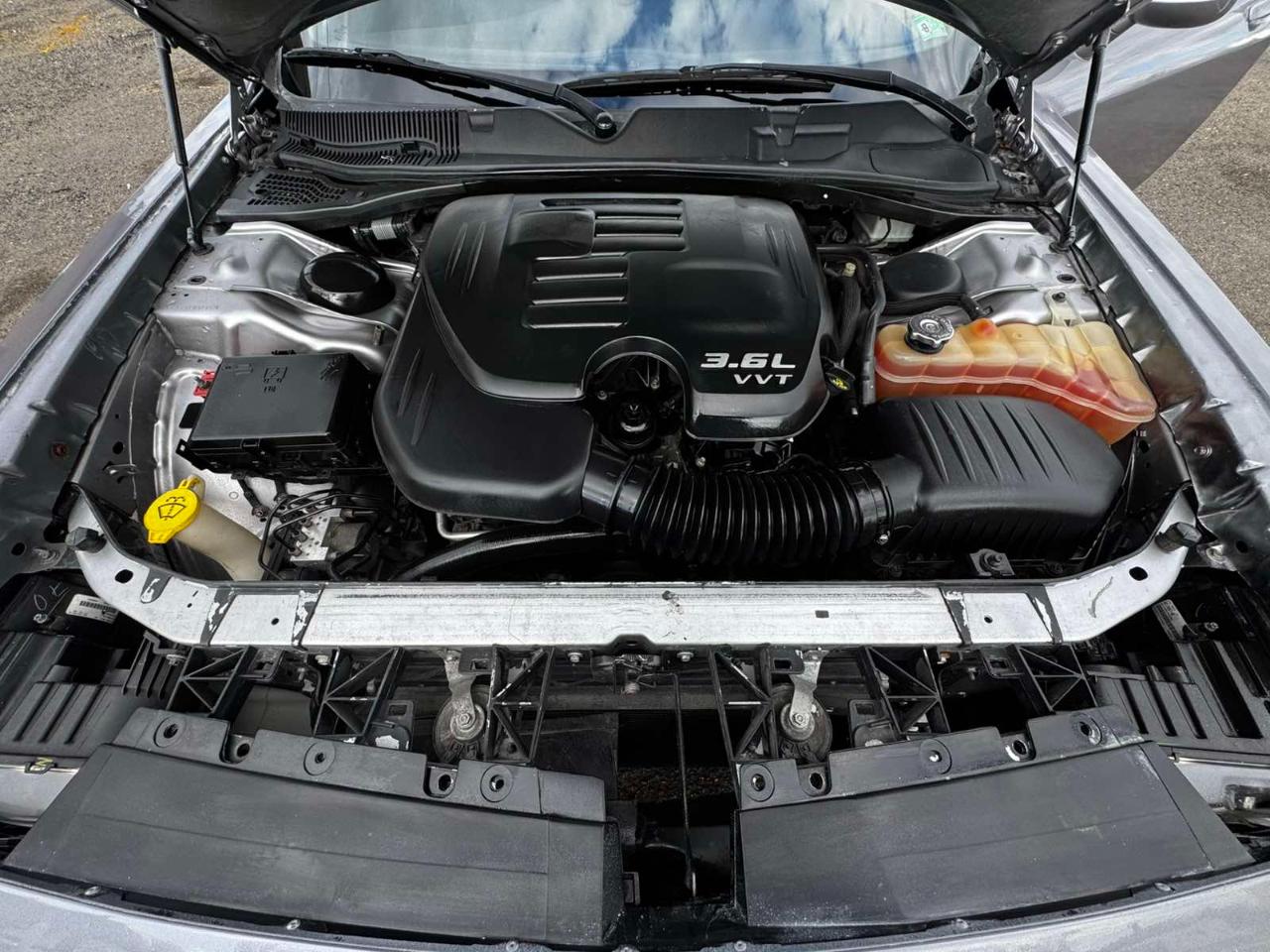 Dodge Challenger 2dr Cpe SXT 2016