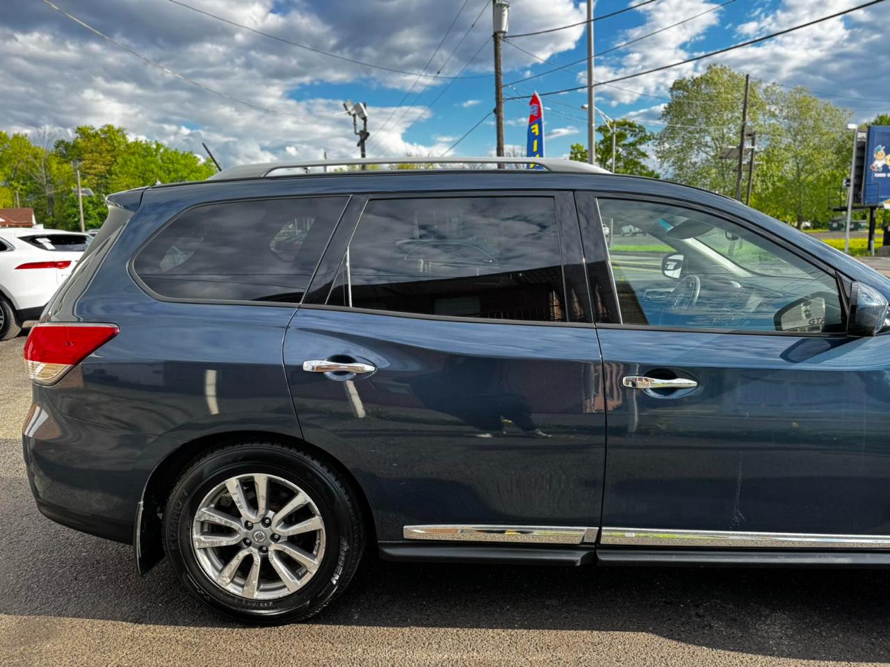 Nissan Pathfinder 4WD 4dr SL 2015