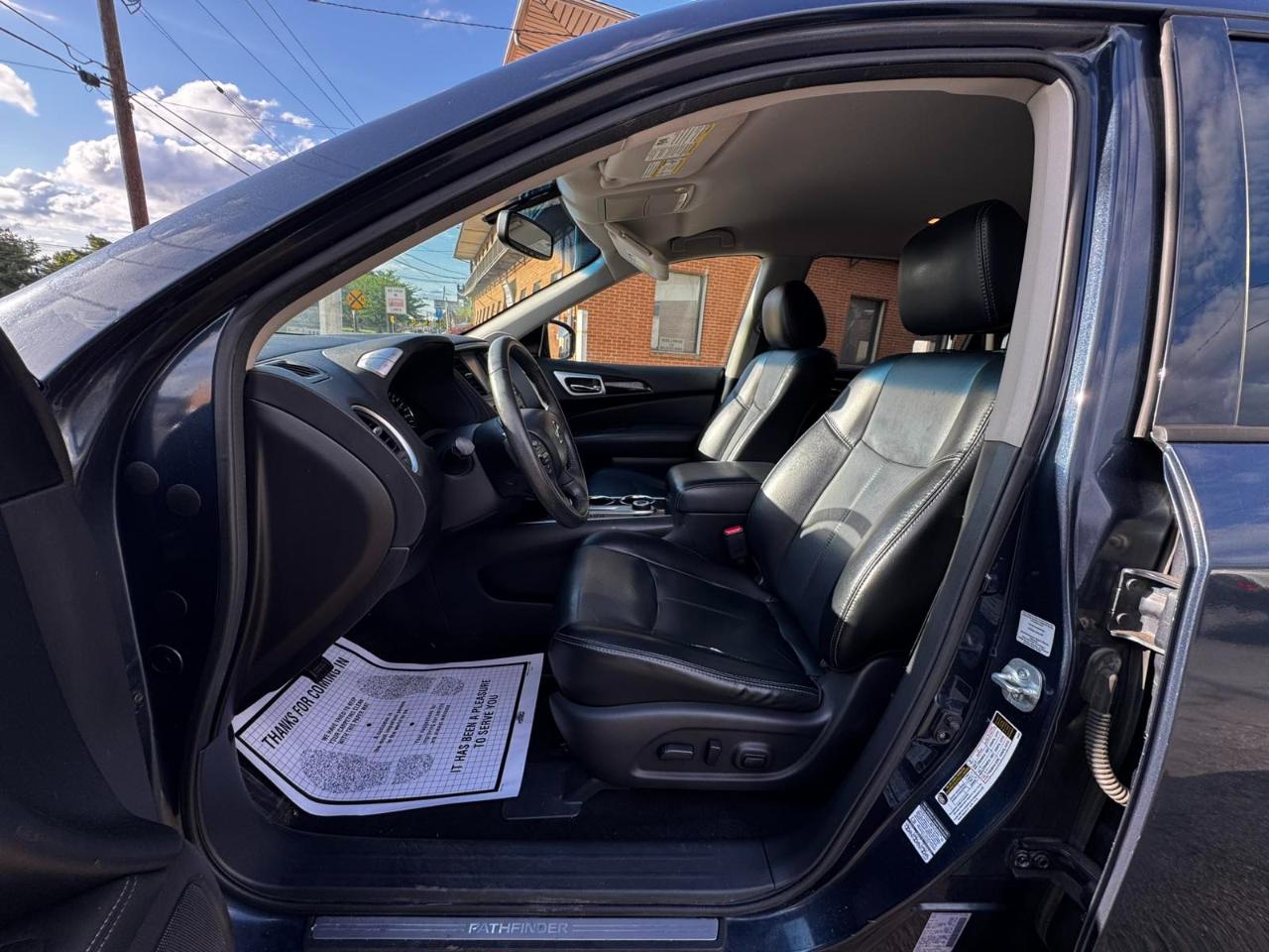 Nissan Pathfinder 4WD 4dr SL 2015