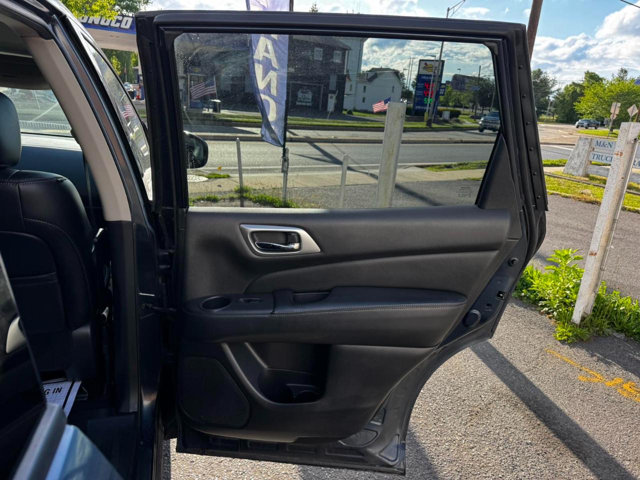 Nissan Pathfinder 4WD 4dr SL 2015