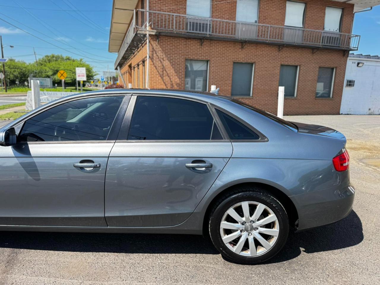 Audi A4 4dr Sdn Auto quattro 2.0T Premium 2013