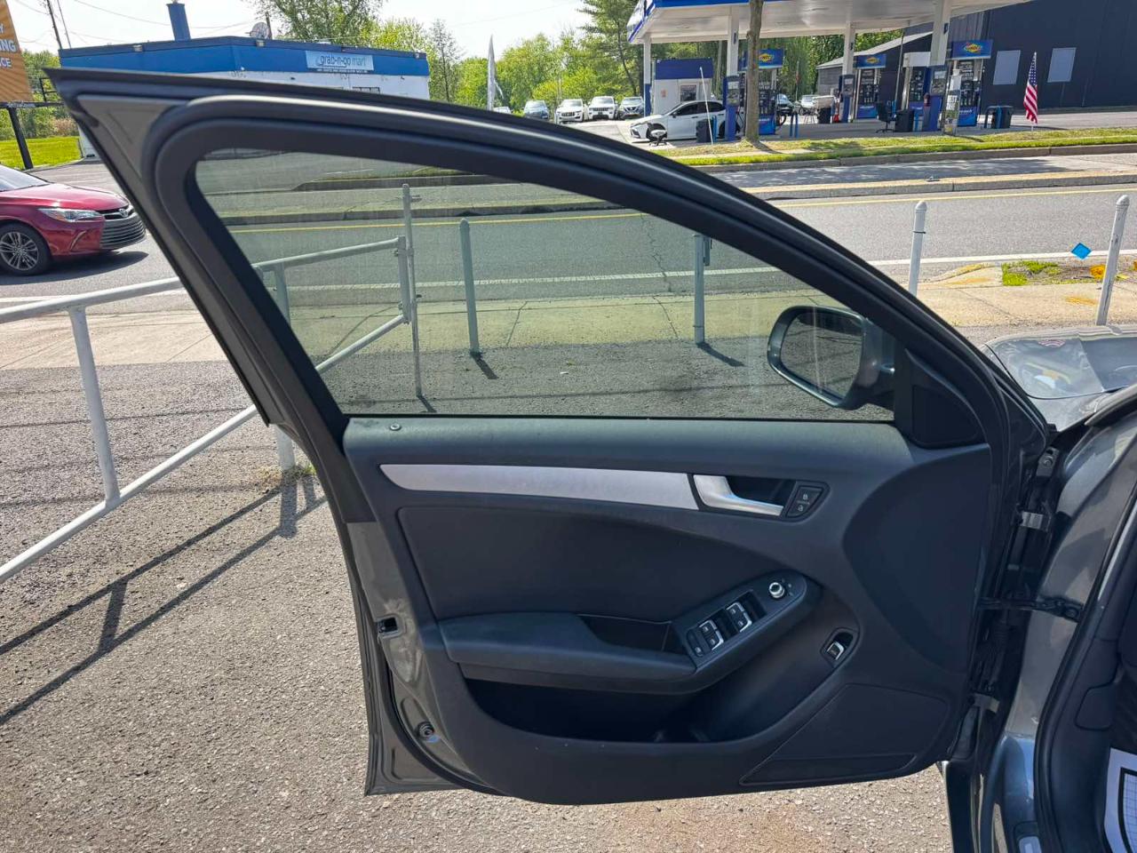 Audi A4 4dr Sdn Auto quattro 2.0T Premium 2013