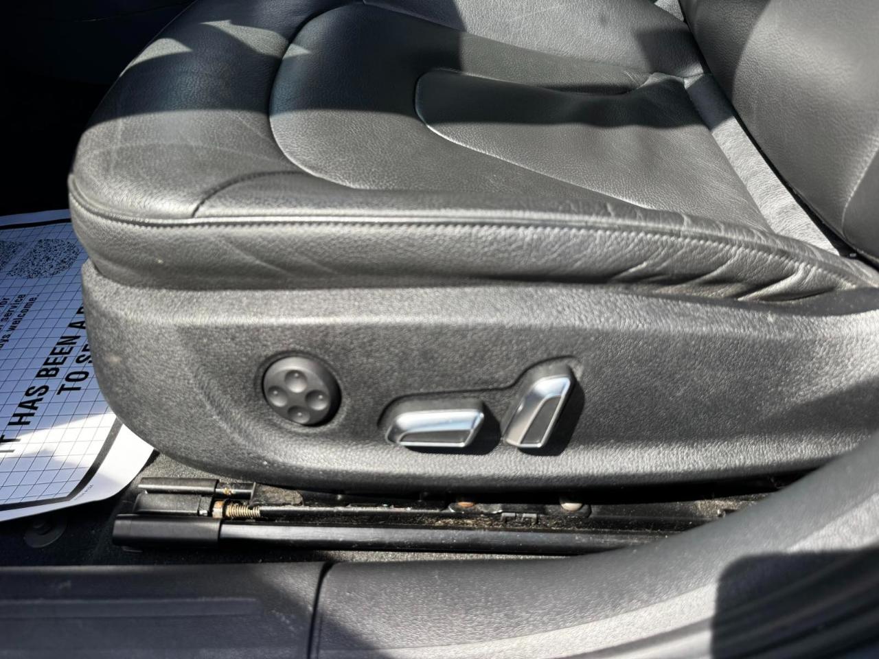 Audi A4 4dr Sdn Auto quattro 2.0T Premium 2013
