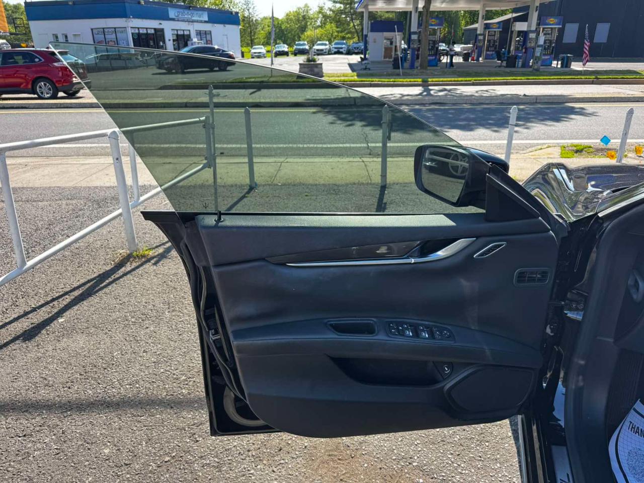Maserati Ghibli 4dr Sdn 2014