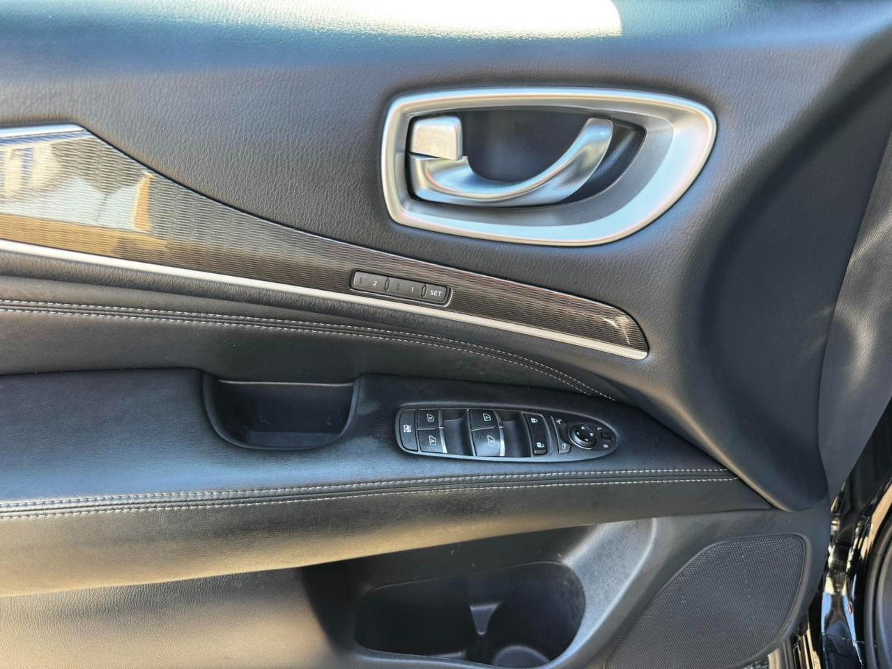 Infiniti QX60 AWD 2017