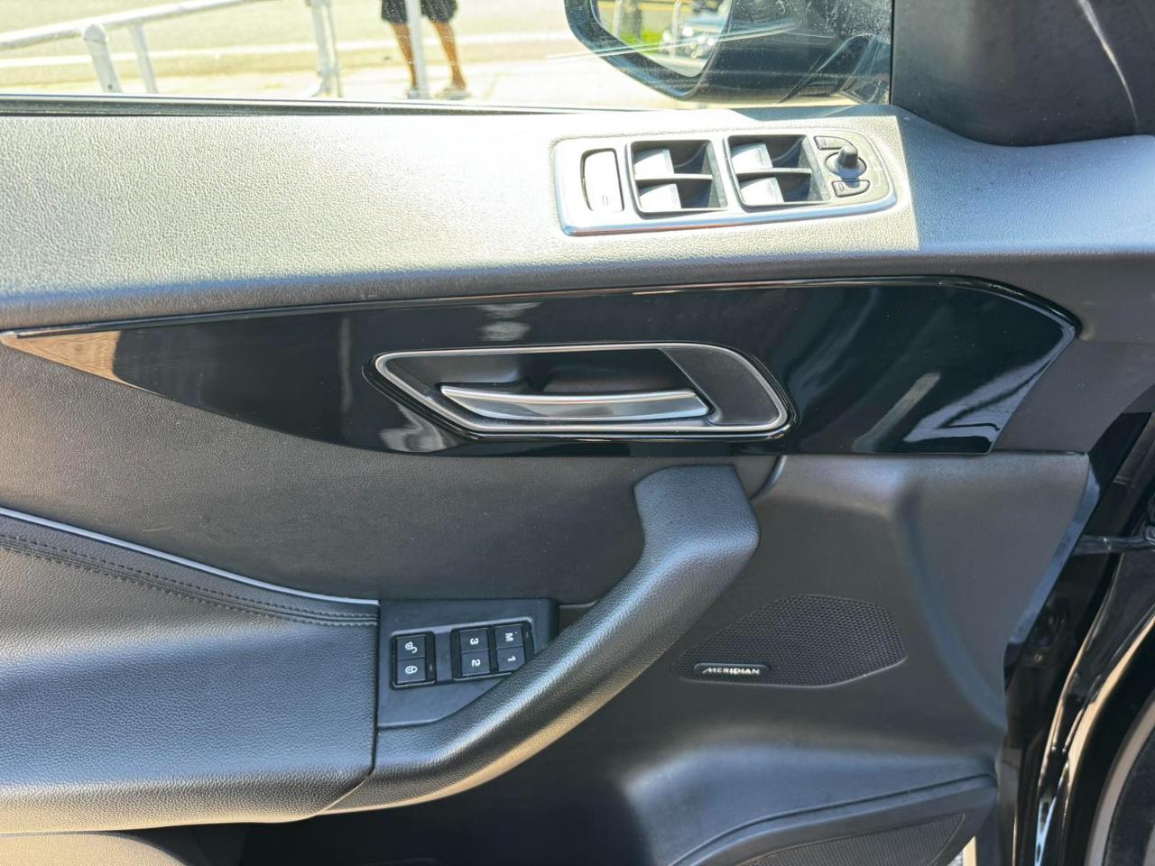 Jaguar F-Pace 25t Premium AWD 2019