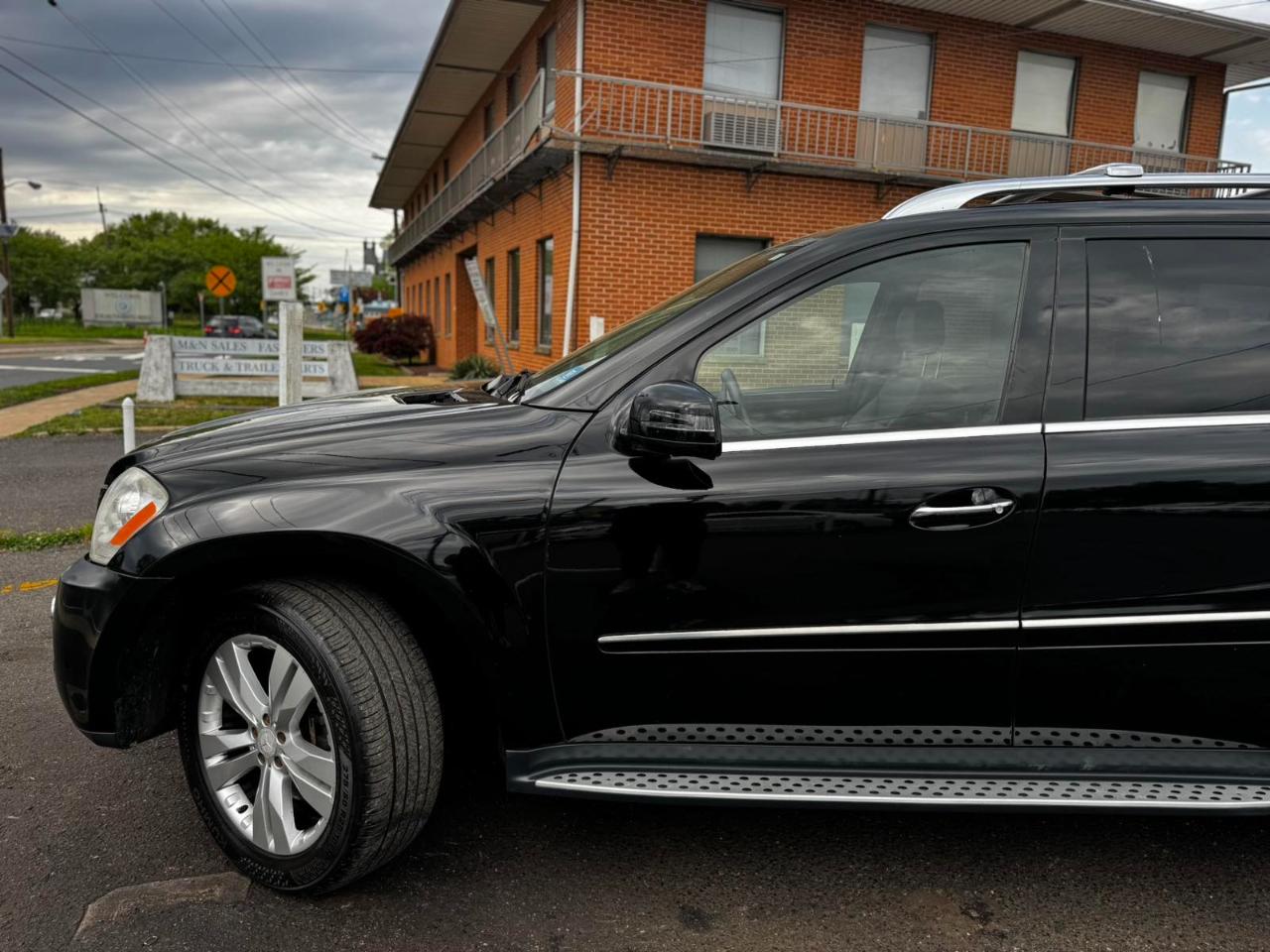 Mercedes-Benz GL-Class 4MATIC 4dr GL 450 2011