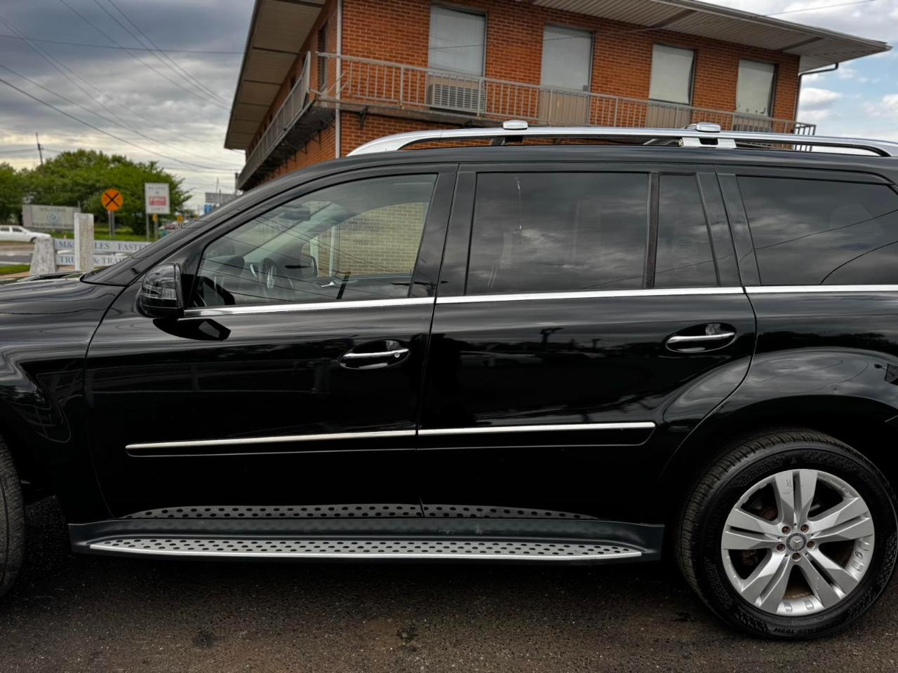 Mercedes-Benz GL-Class 4MATIC 4dr GL 450 2011