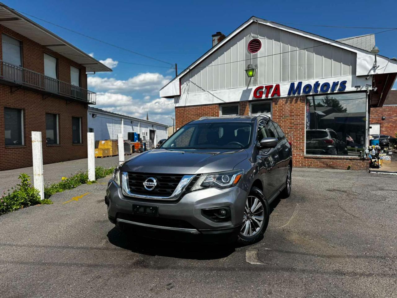 Nissan Pathfinder FWD SL 2018