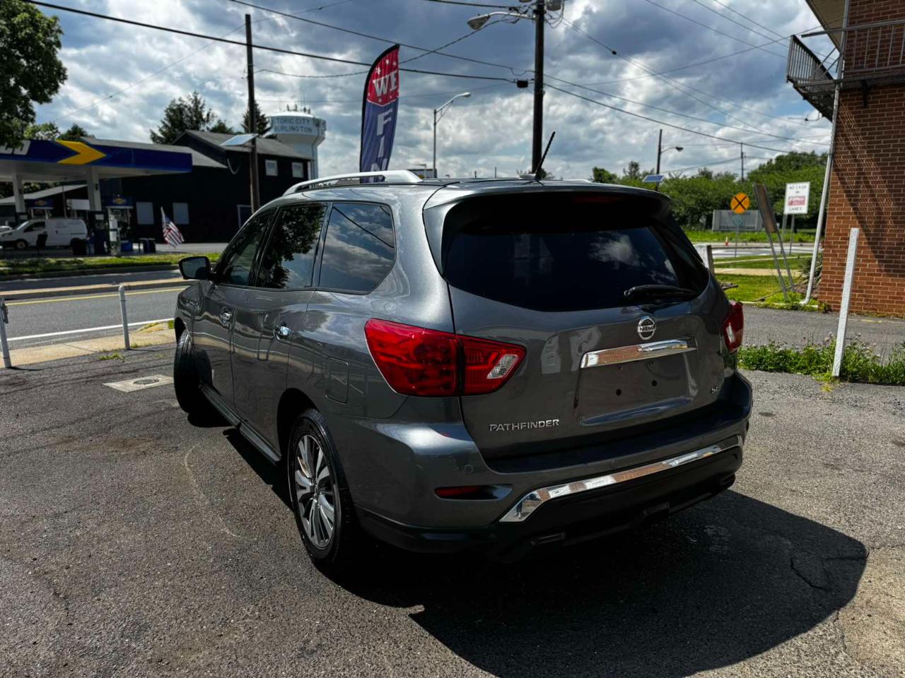 Nissan Pathfinder FWD SL 2018