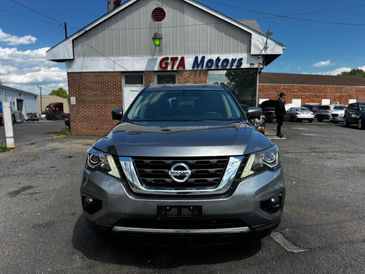 Nissan Pathfinder FWD SL 2018