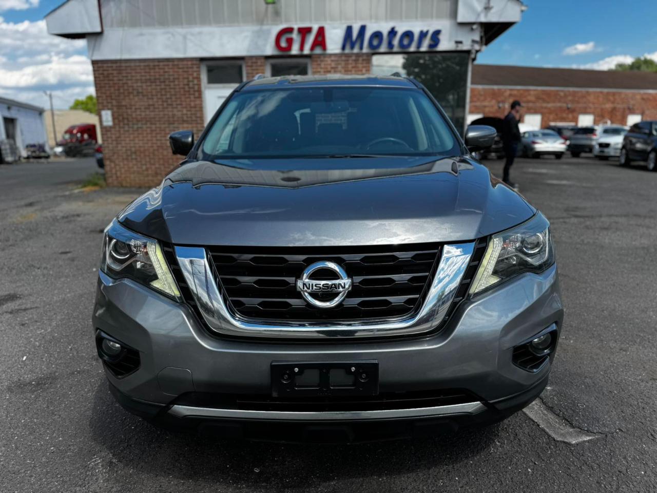 Nissan Pathfinder FWD SL 2018