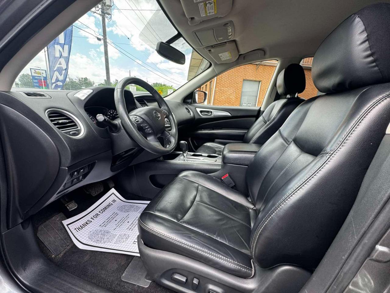 Nissan Pathfinder FWD SL 2018
