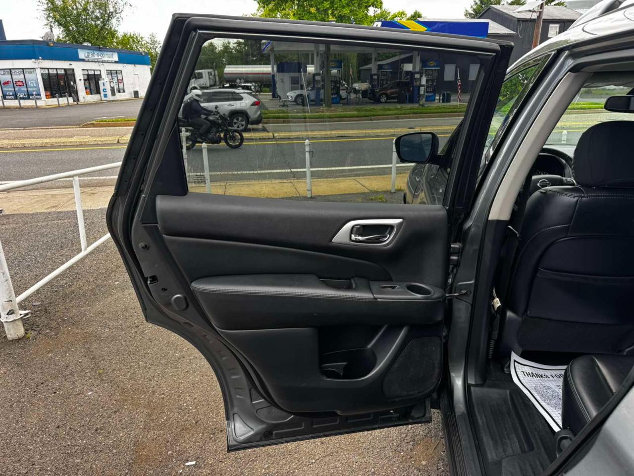 Nissan Pathfinder FWD SL 2018