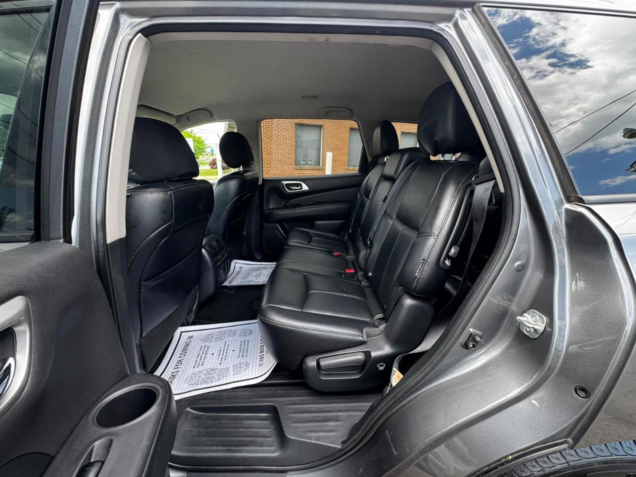 Nissan Pathfinder FWD SL 2018