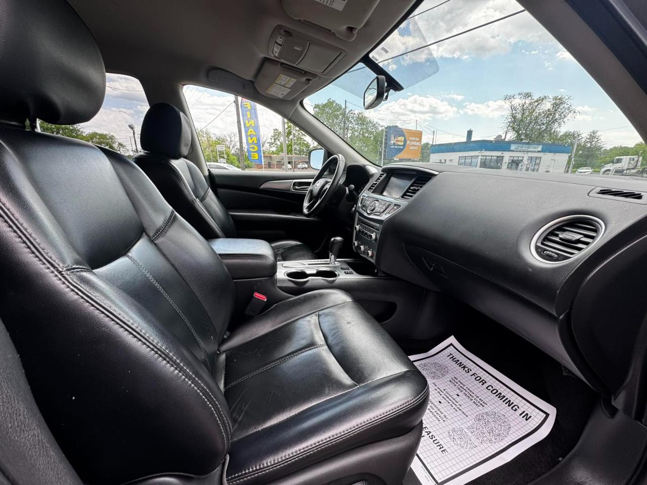 Nissan Pathfinder FWD SL 2018