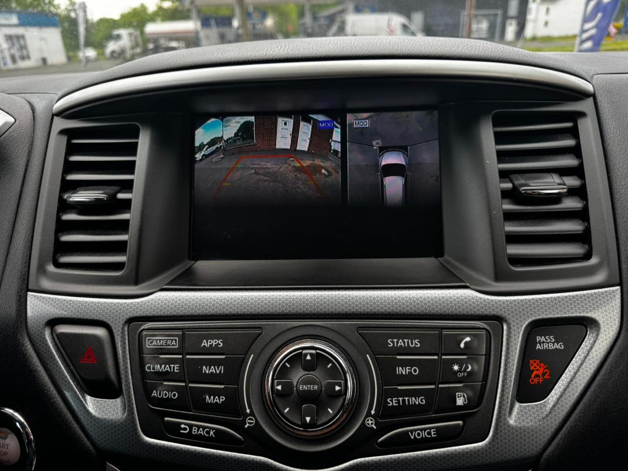 Nissan Pathfinder FWD SL 2018