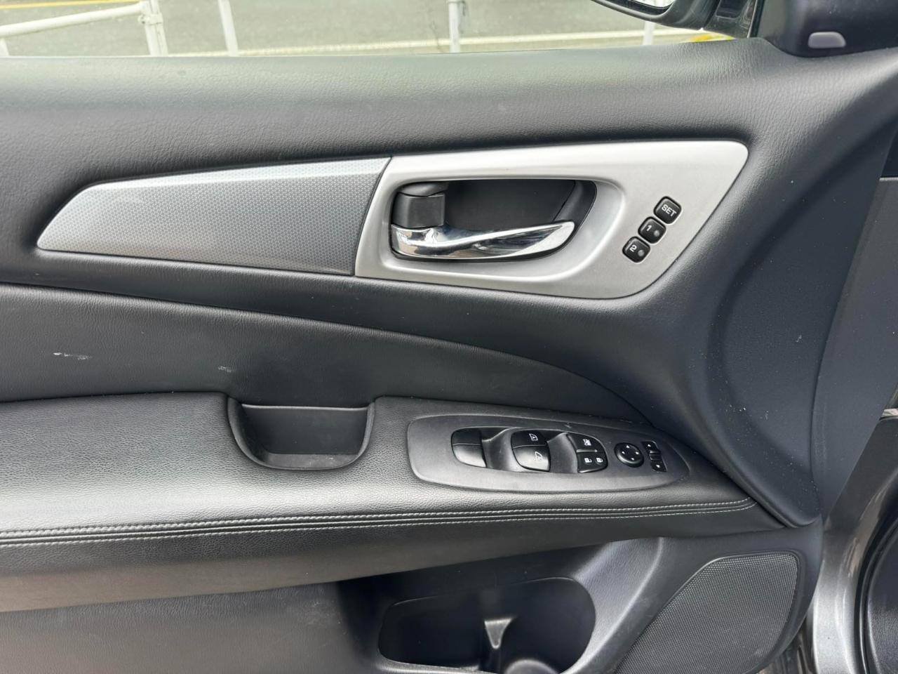 Nissan Pathfinder FWD SL 2018