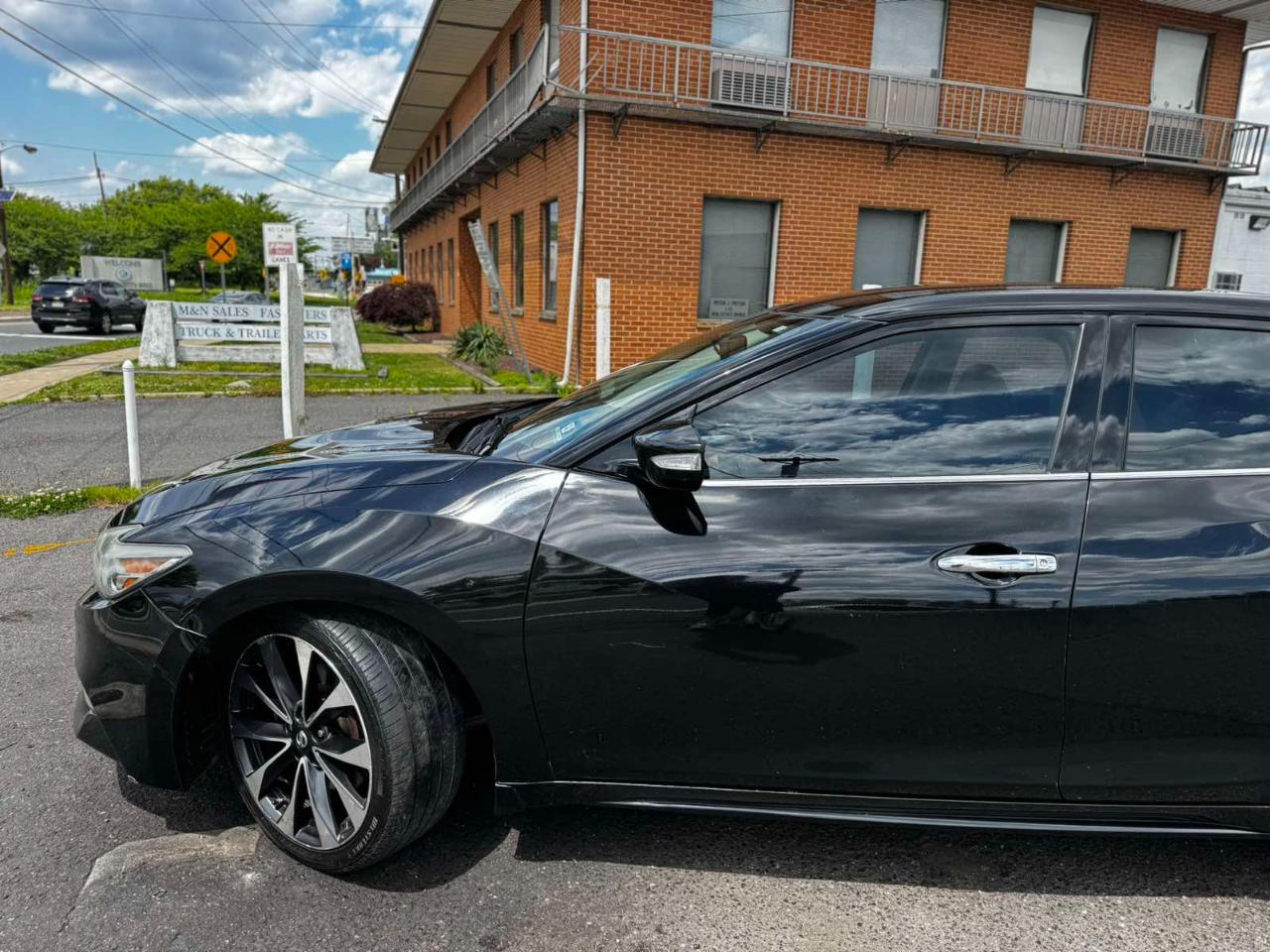 Nissan Maxima 4dr Sdn 3.5 SR 2016