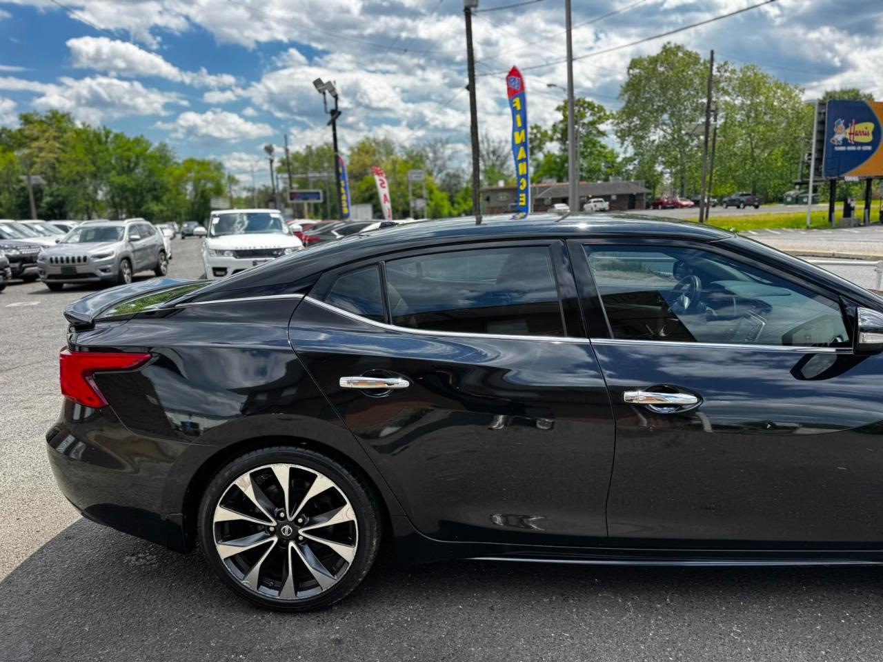 Nissan Maxima 4dr Sdn 3.5 SR 2016