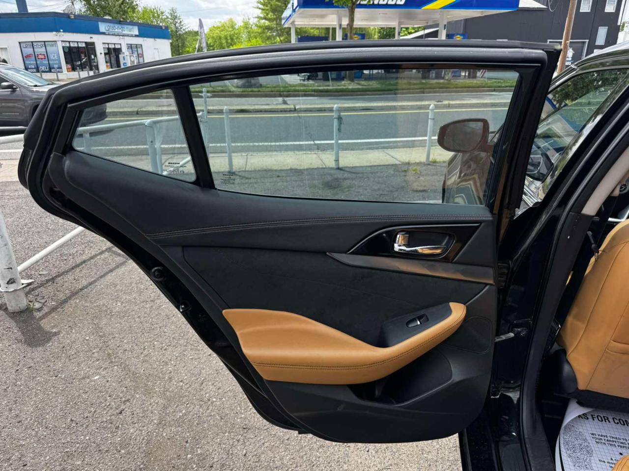 Nissan Maxima 4dr Sdn 3.5 SR 2016