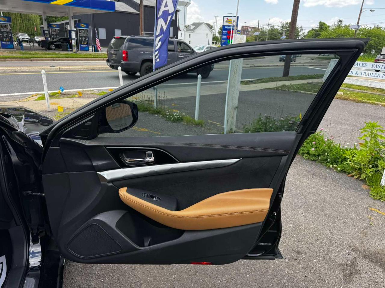 Nissan Maxima 4dr Sdn 3.5 SR 2016