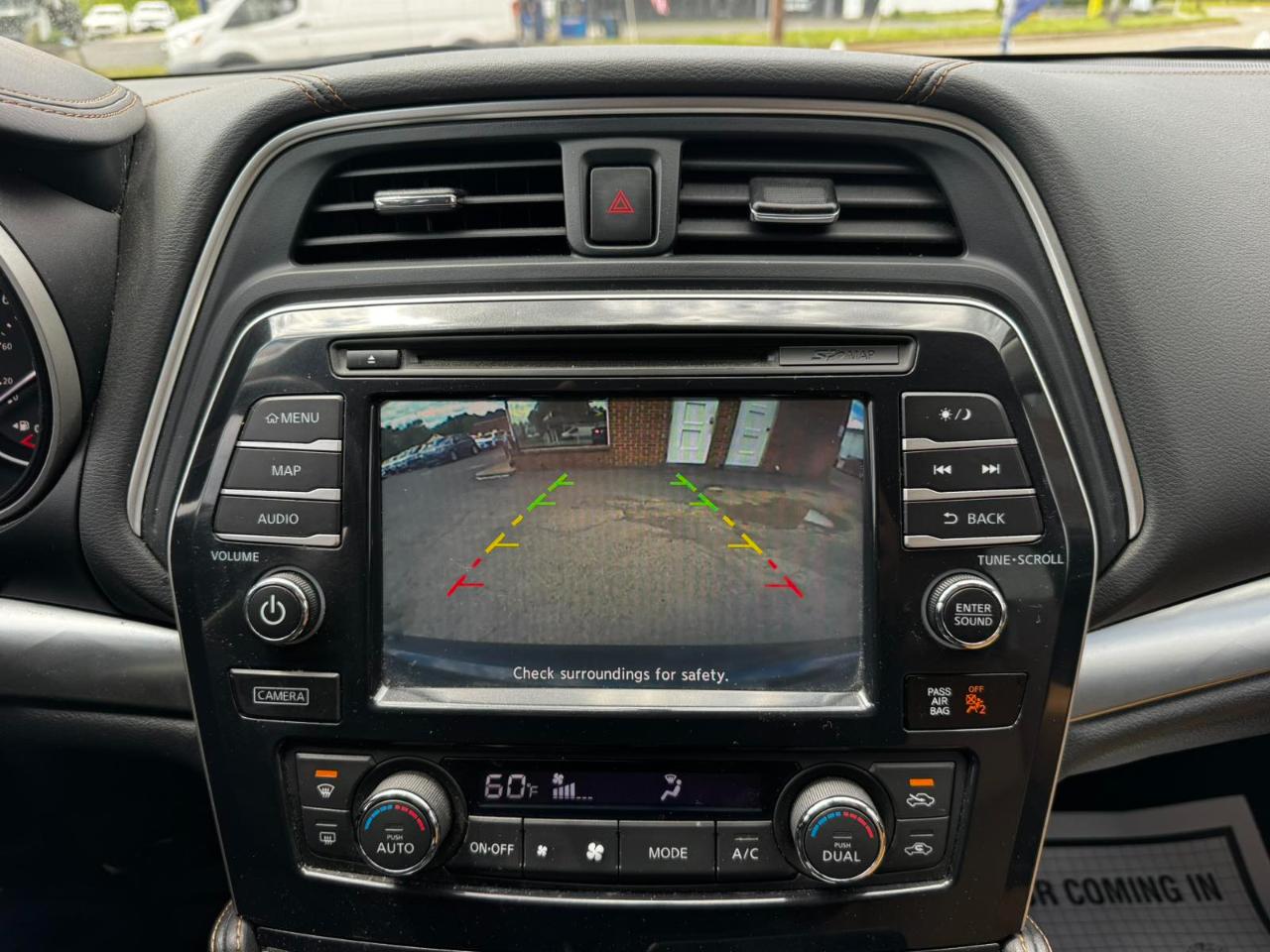 Nissan Maxima 4dr Sdn 3.5 SR 2016