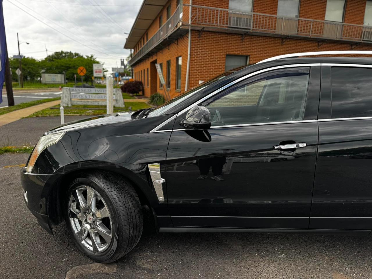 Cadillac SRX AWD 4dr Premium Collection 2012