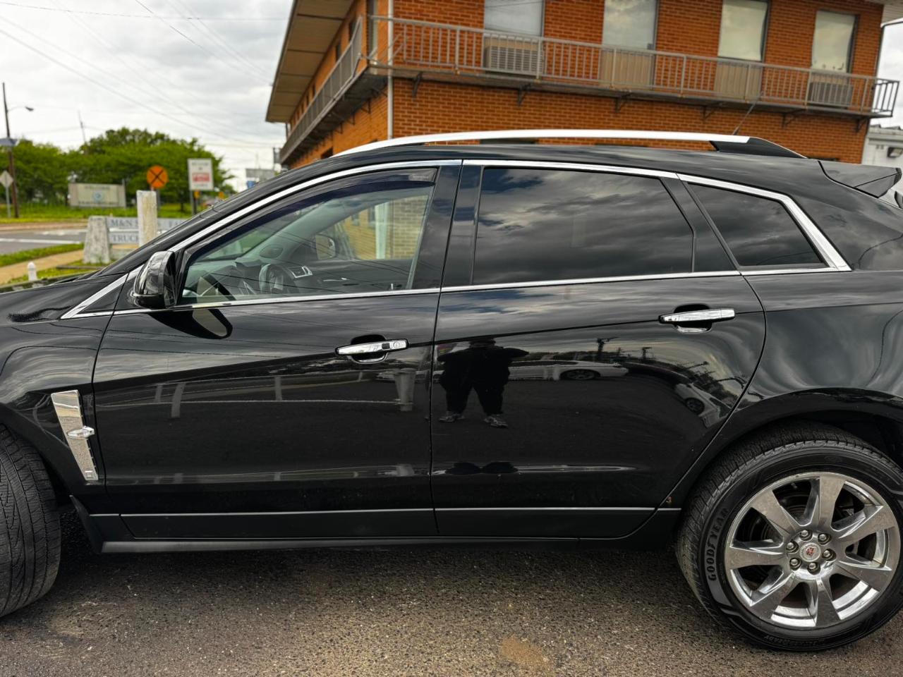 Cadillac SRX AWD 4dr Premium Collection 2012
