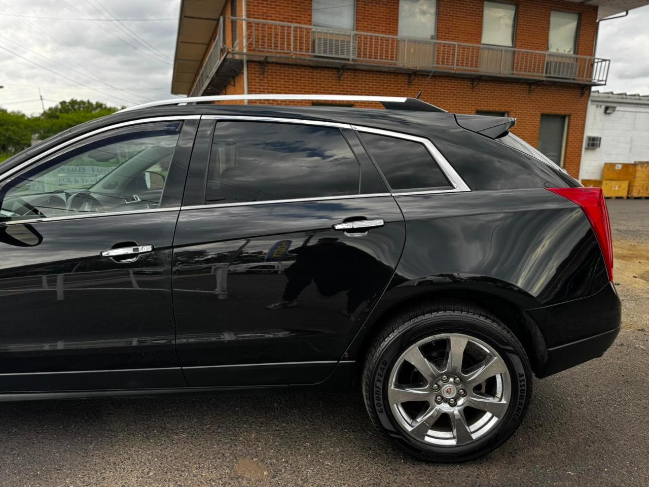 Cadillac SRX AWD 4dr Premium Collection 2012