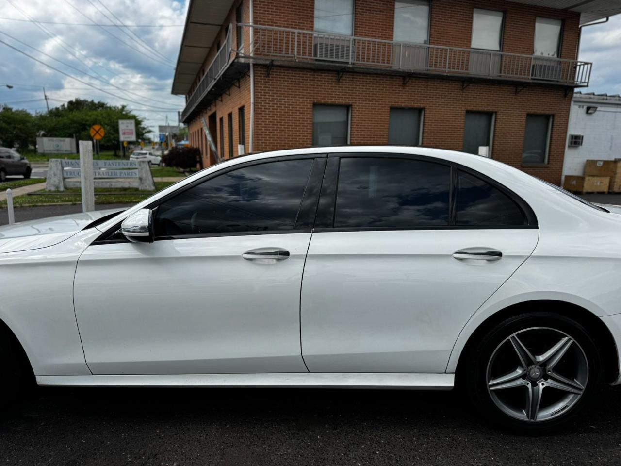 Mercedes-Benz E-Class E 300 Sport 4MATIC Sedan 2017
