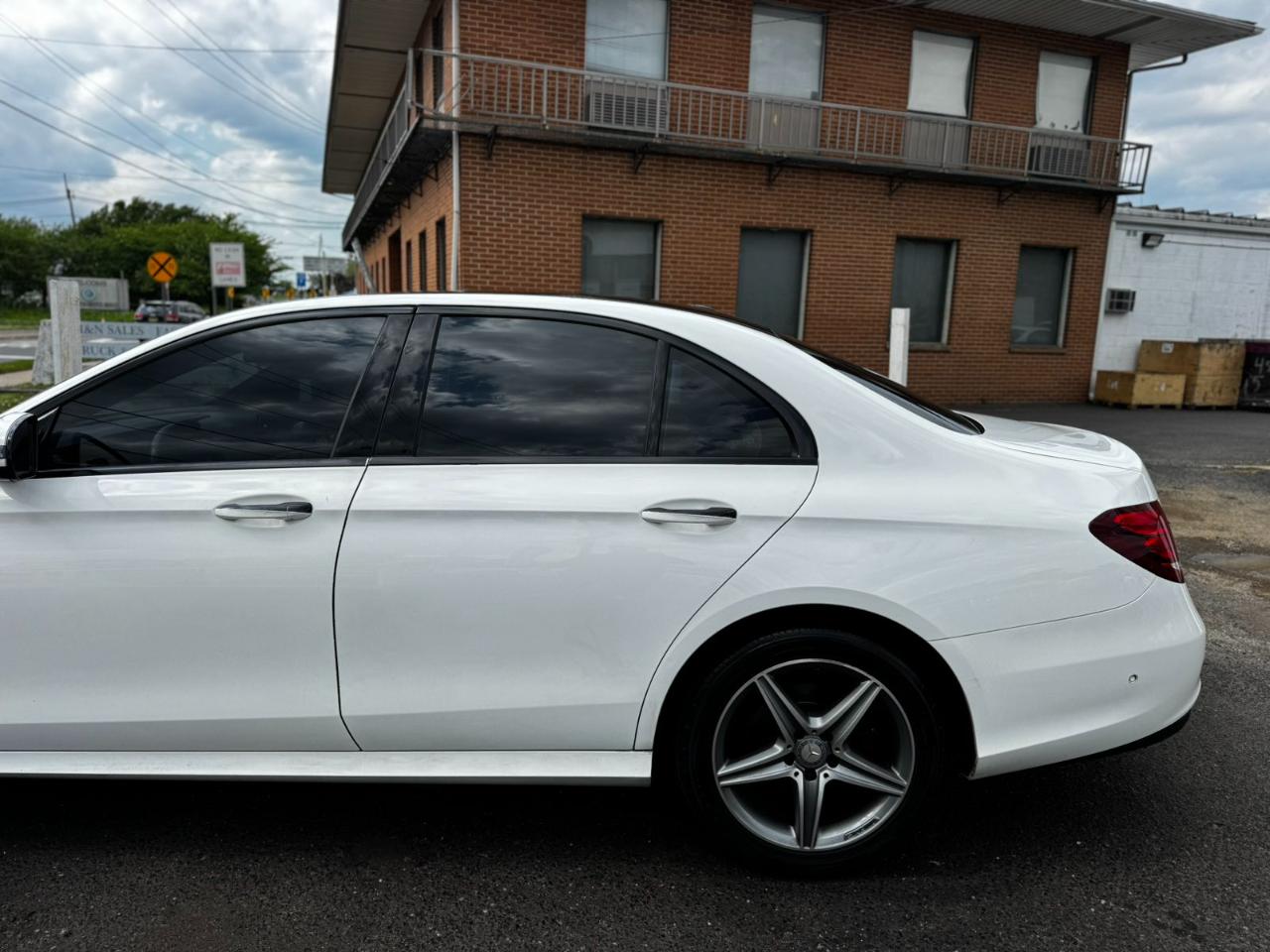 Mercedes-Benz E-Class E 300 Sport 4MATIC Sedan 2017