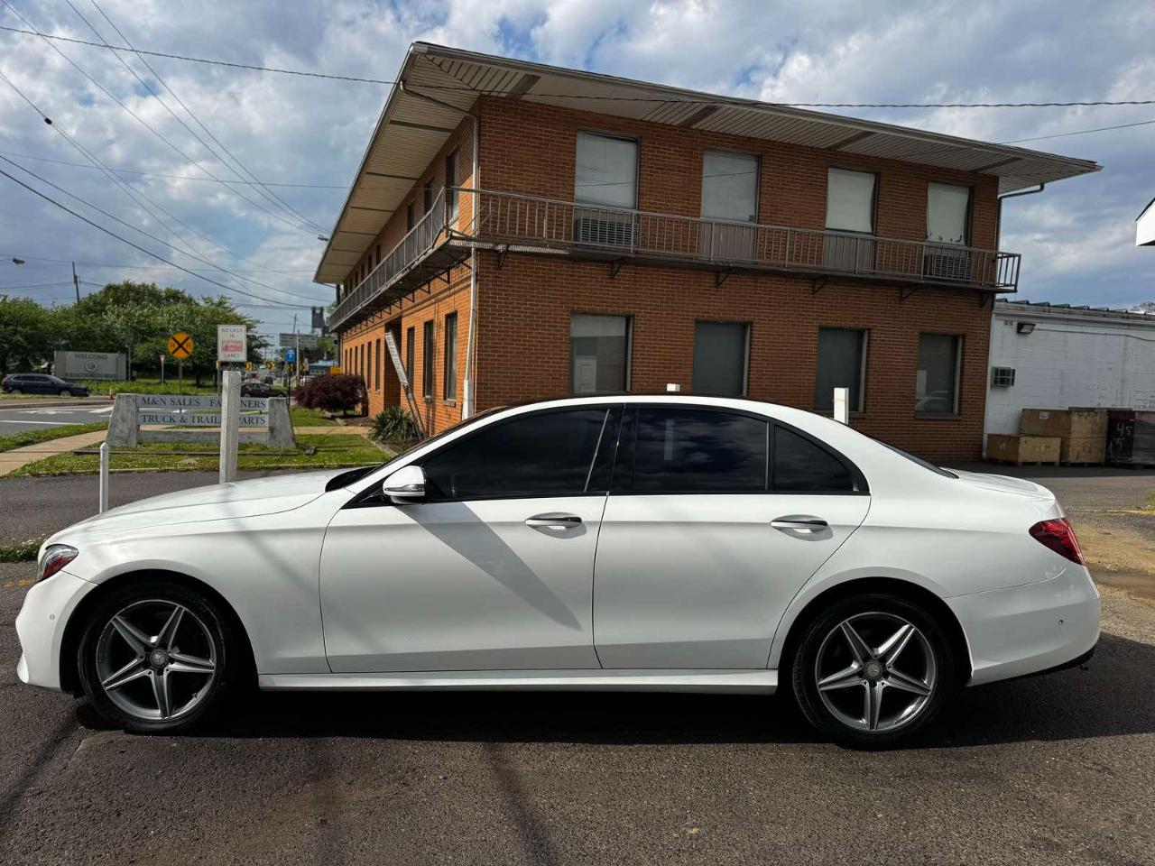 Mercedes-Benz E-Class E 300 Sport 4MATIC Sedan 2017