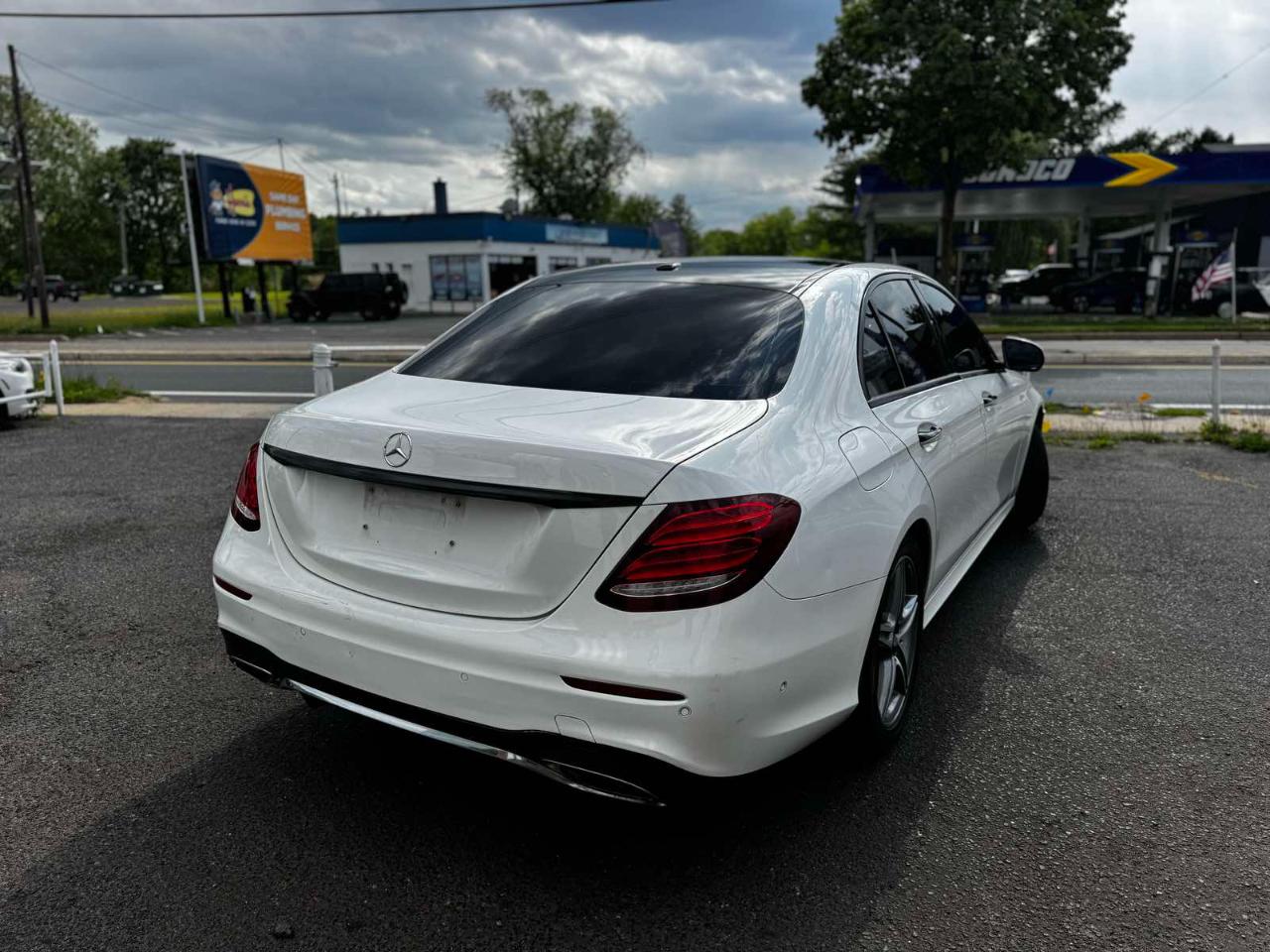 Mercedes-Benz E-Class E 300 Sport 4MATIC Sedan 2017